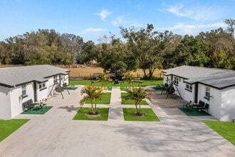 Building Photo - The peaceful place