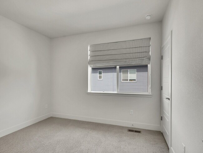 Building Photo - $2,850 - 2 Bed, 2.5 Bath Townhome in Broom...