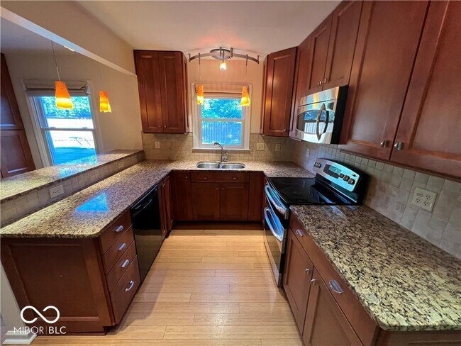 Building Photo - 7340 Steinmeier Dr