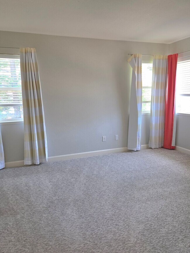 Building Photo - Spacious 5-Bedroom Danville Home with Dramatic High Ceilings & Flexible Living Areas
