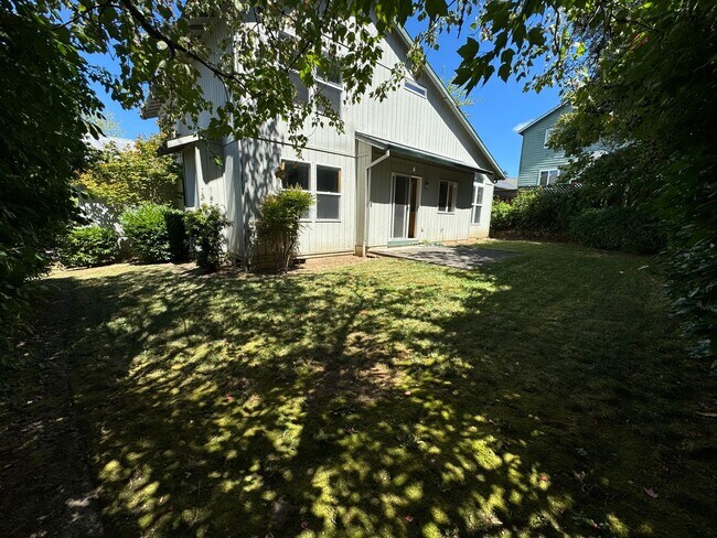 Building Photo - 12950 SW Mayview Way