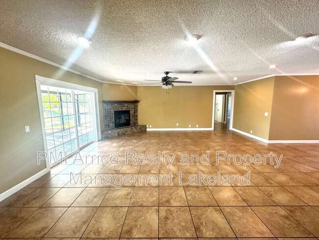 Building Photo - 1653 Lagoon Pl