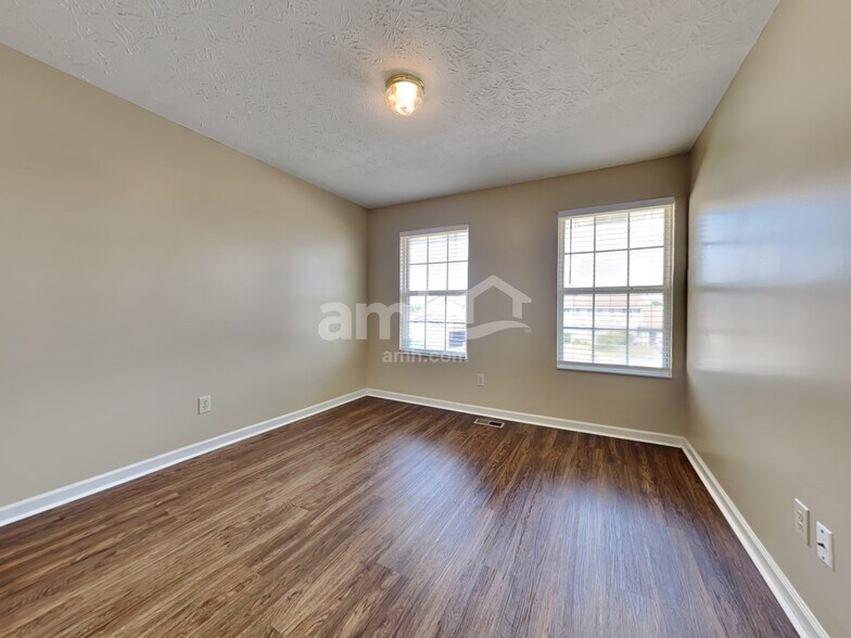 Building Photo - 7011 Medford Ct