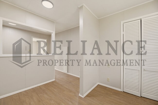 Building Photo - 1718 Walker W St