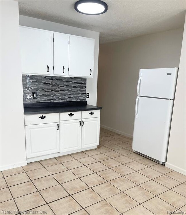 Building Photo - 29518 Joy Rd