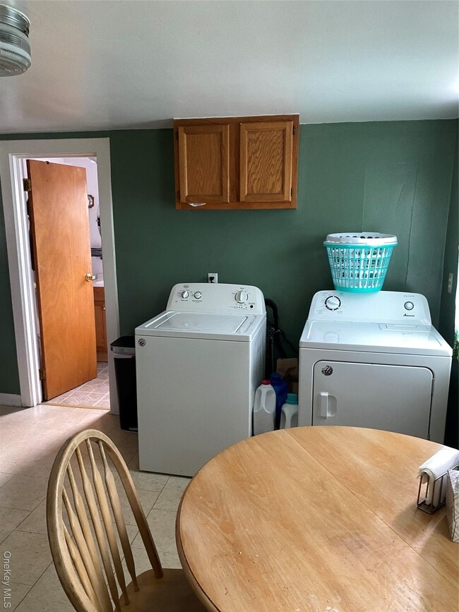 Building Photo - 31 Liberty St