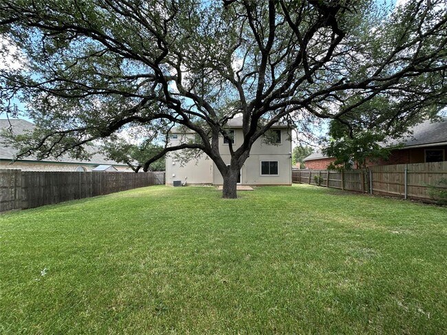 Building Photo - 1603 Azalea Dr