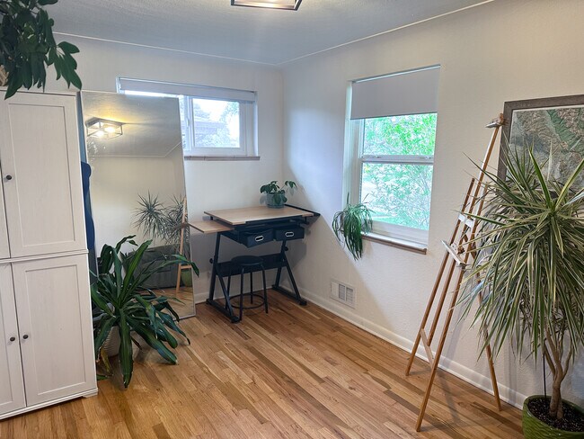 Main Level Bedroom 2 - 525 Perry St