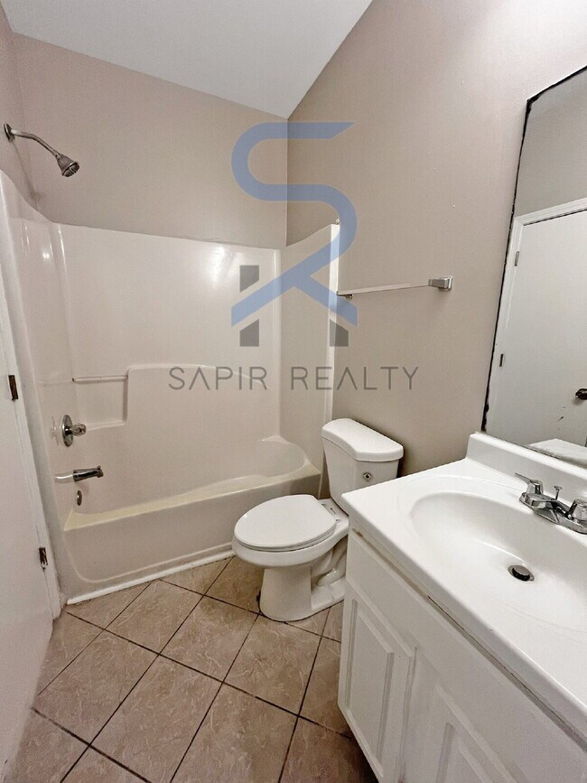 Building Photo - Move in before November 15th and choose yo...