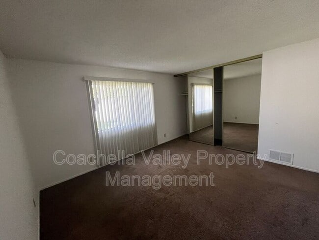 Building Photo - 567 N Hermosa Dr