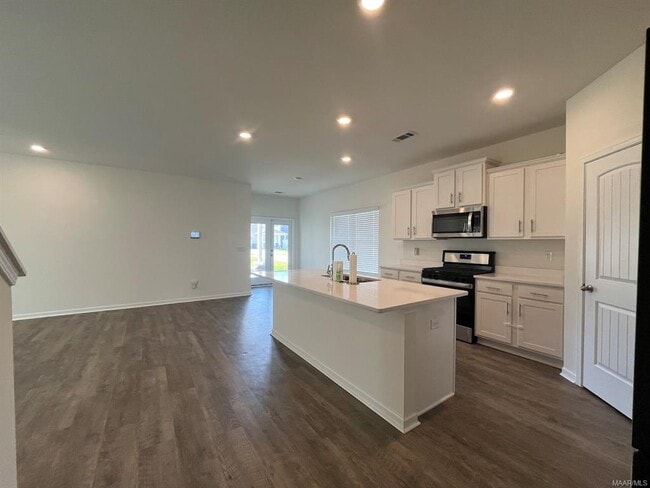Building Photo - 3336 Meriwether Dr