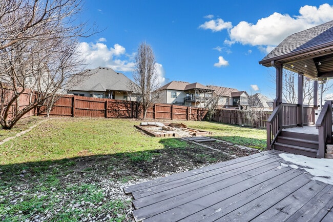 Building Photo - 1467 Raven Rd