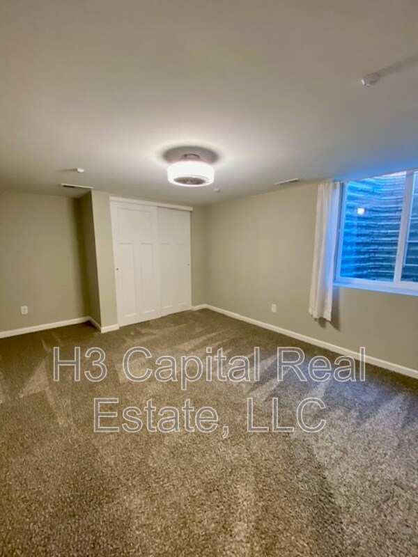 Building Photo - 2518 London Ln
