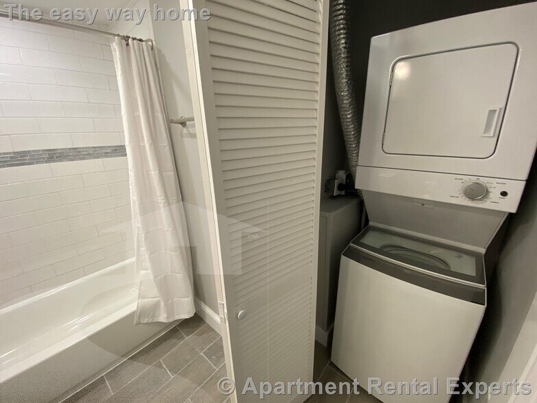 Building Photo - 73 Hall Ave