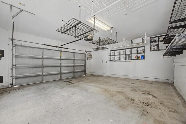 Building Photo - 3977 Four Oaks Blvd