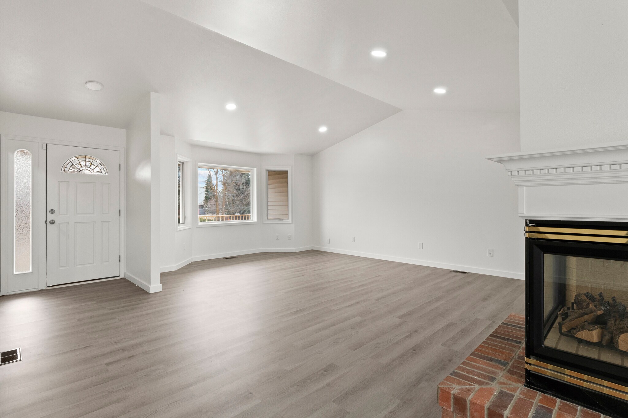 Building Photo - 5704 W Garden Springs Rd