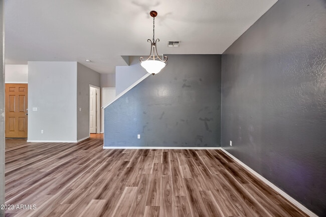 Building Photo - 7026 Cesar St