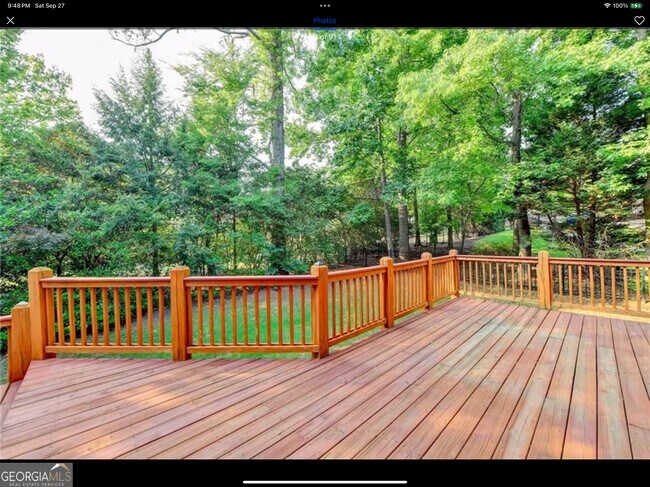 Building Photo - 8920 Doral Dr