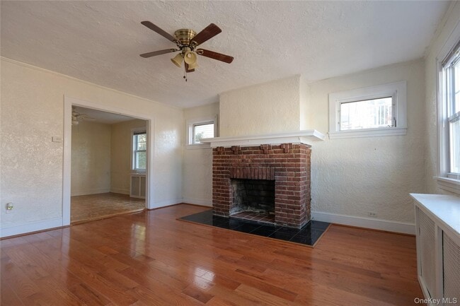 Building Photo - 440 Sixth Ave