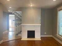Building Photo - Vanderbilt Place - Wonderful Location 3 bedrooms/3 1/2 baths