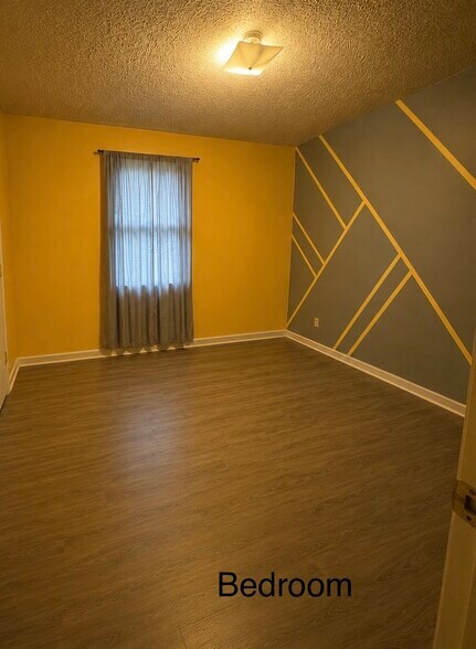 Bedroom - 1006 Tuscaloosa St