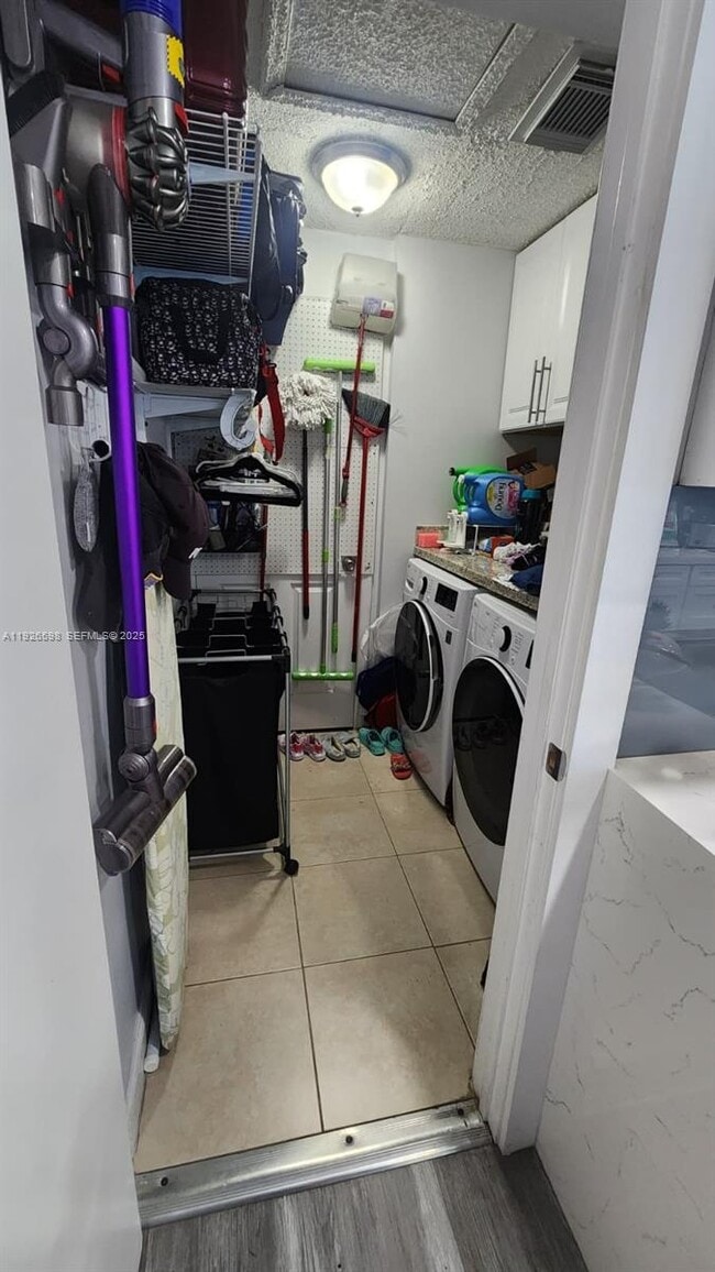 Building Photo - 11521 SW 80th Terrace