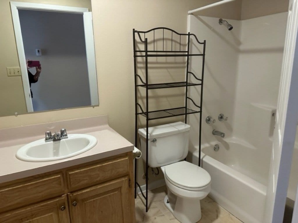 Building Photo - 2527 Westminster Dr