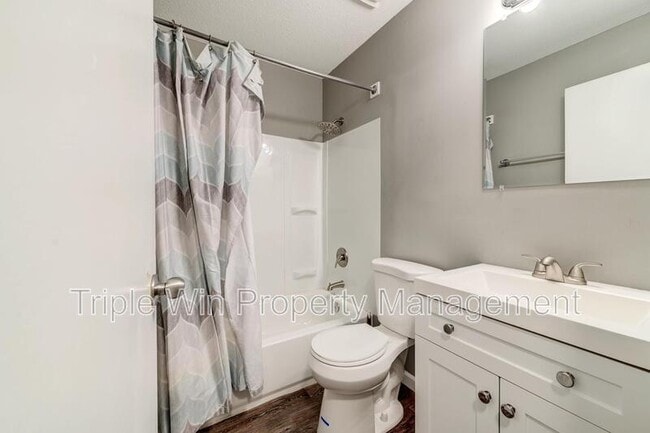 Building Photo - 2250 Spoonwood Dr