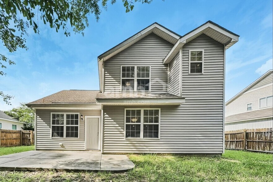 Building Photo - 45 Wintergreen Dr