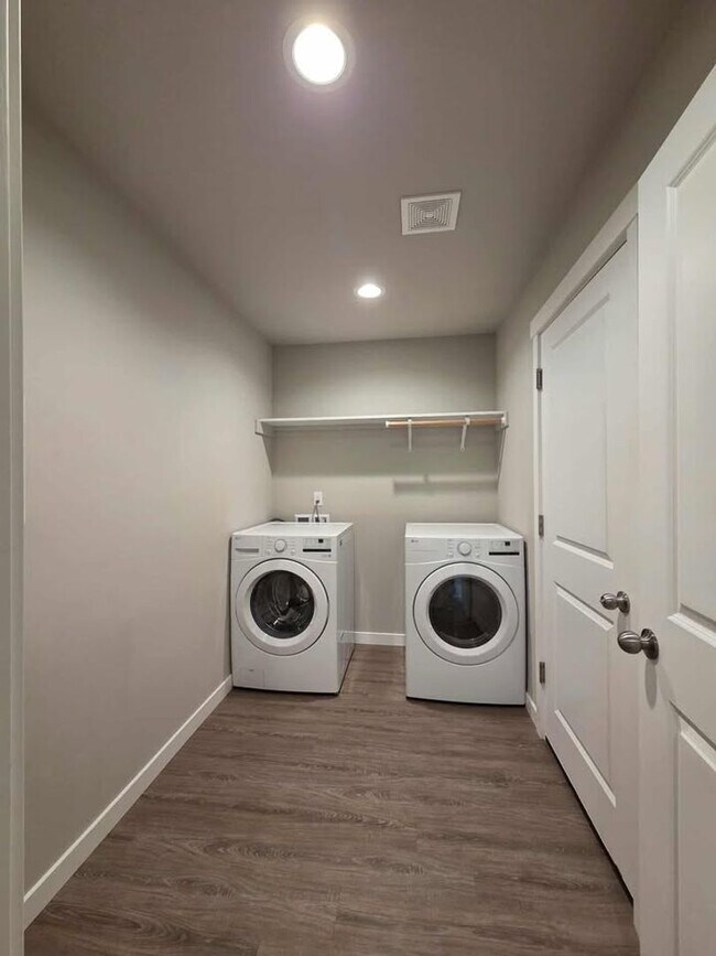 Building Photo - Amazing Brand New Home with 3 Bedrooms & 2 Bathrooms! Sage Brooke Neighborhood!