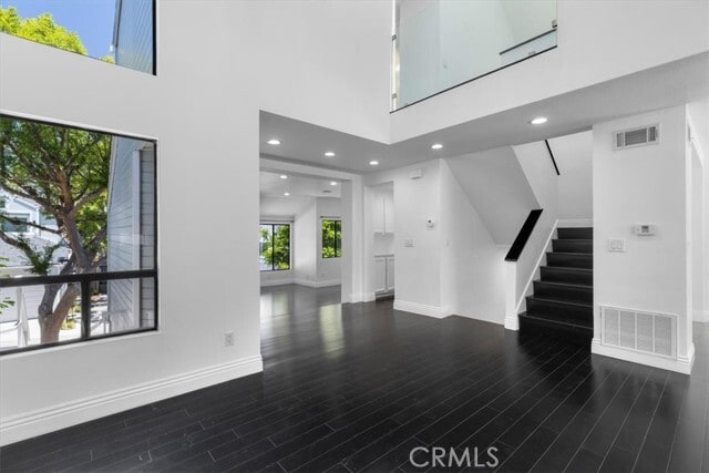 Building Photo - 1150 W Capitol Dr