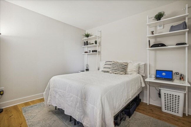 Building Photo - Fabulous 1 Bed/1 Bath condo at The Avidian...