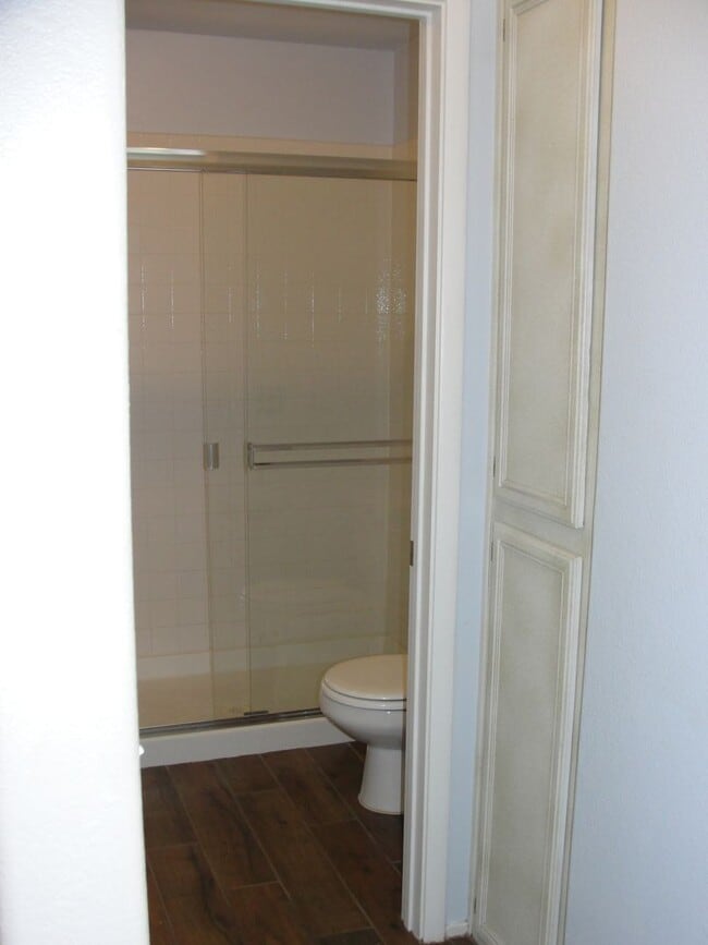 Building Photo - 5258 Steinbrenner Ln