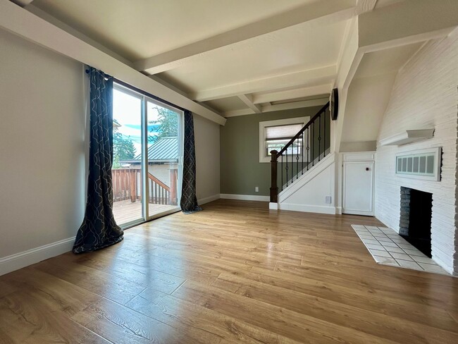 Building Photo - Welcome to your new home!