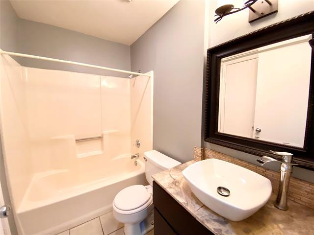 Building Photo - 5901 Lake Hubbard Pkwy