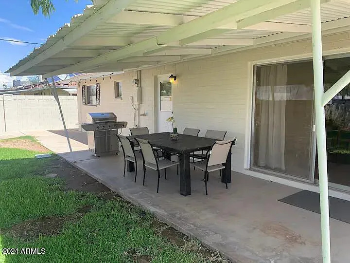 Building Photo - 3018 S Dromedary Dr