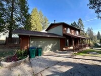 Building Photo - 2 Bedroom 2 Bathroom 2 Story House Walking...