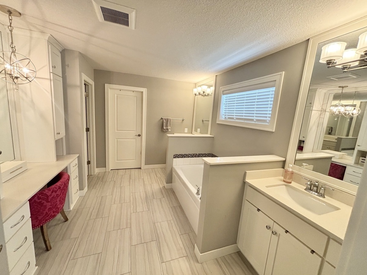 Building Photo - 9068 Red Oak Trl