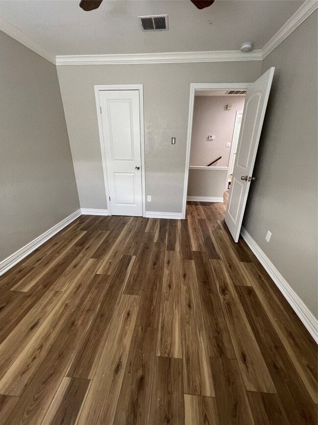 Building Photo - 10315 Sommerville Ave