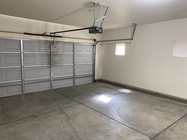 Building Photo - 2901 Snyder Ave