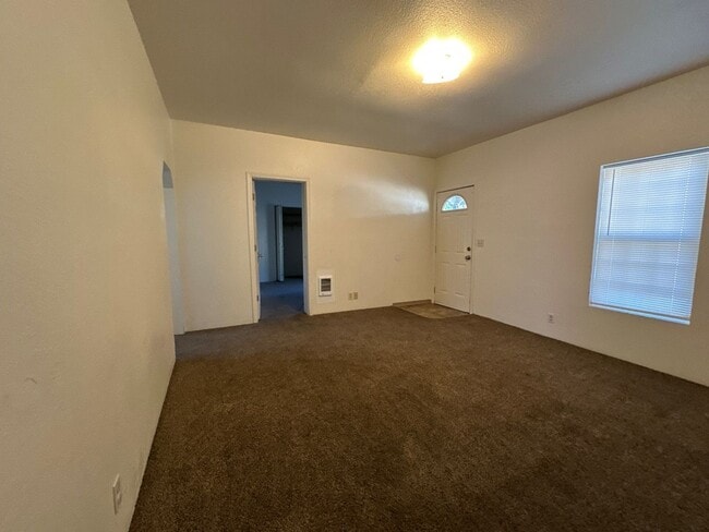 Building Photo - 1545 Crescent Ave