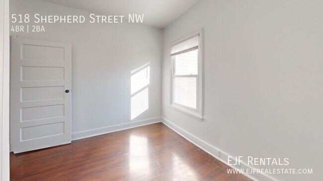 Building Photo - 518 Shepherd St NW
