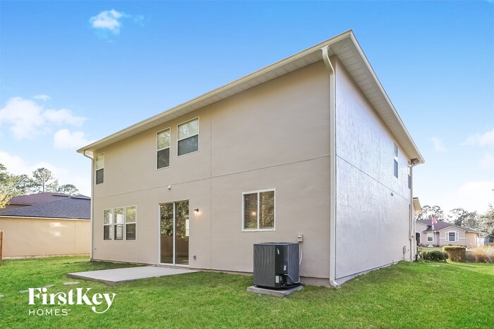 Building Photo - 12156 Pebble Point Dr E