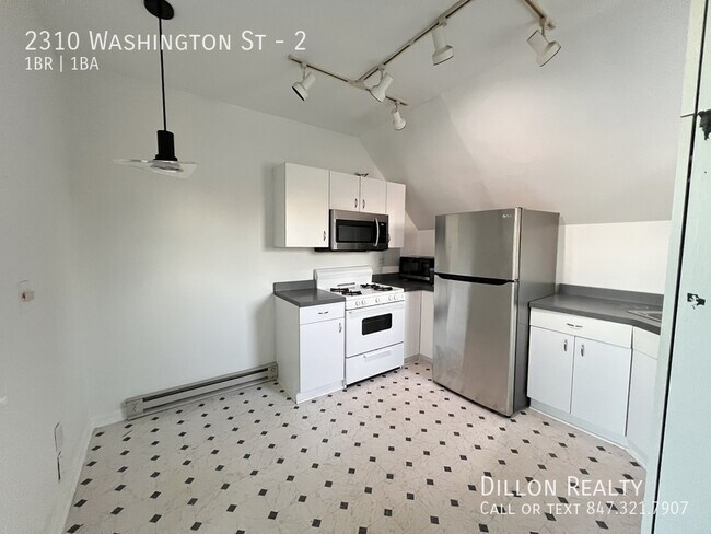 Building Photo - 2310 Washington St