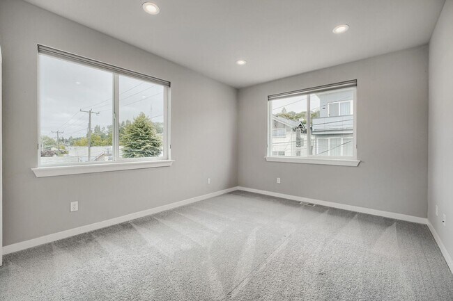 Building Photo - 4736 25th Ave SW