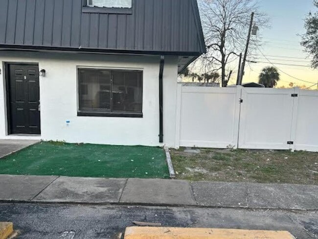 Building Photo - 1215 Alabama Ave