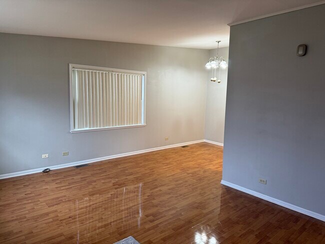 Building Photo - 410 Ashwood Ct