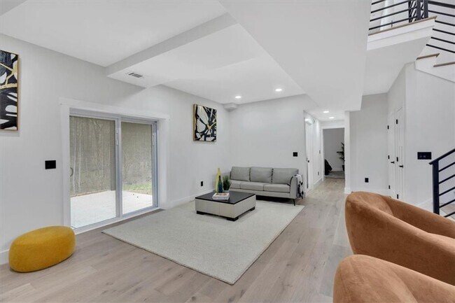 Building Photo - 5070 Alabama Rd