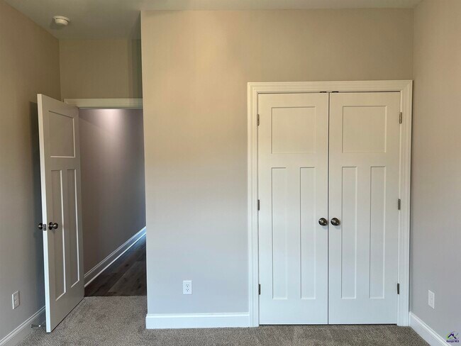 Building Photo - 107 Amargosa Pl
