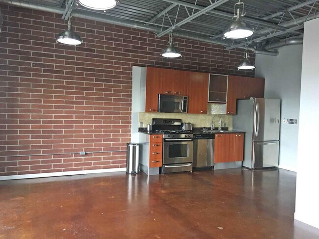 Building Photo - 322 E Liberty St